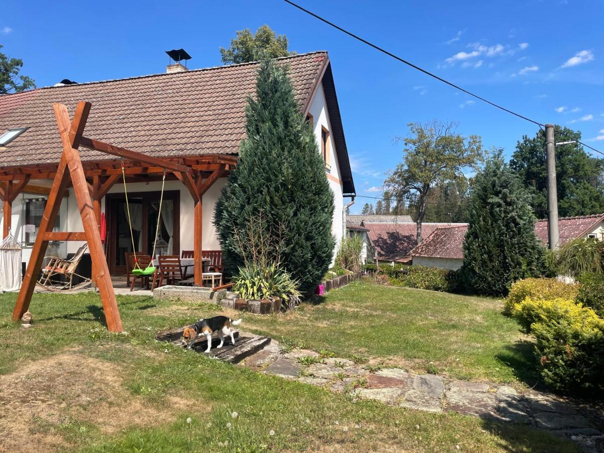 Apartman Beruska Krelovice Exterior foto